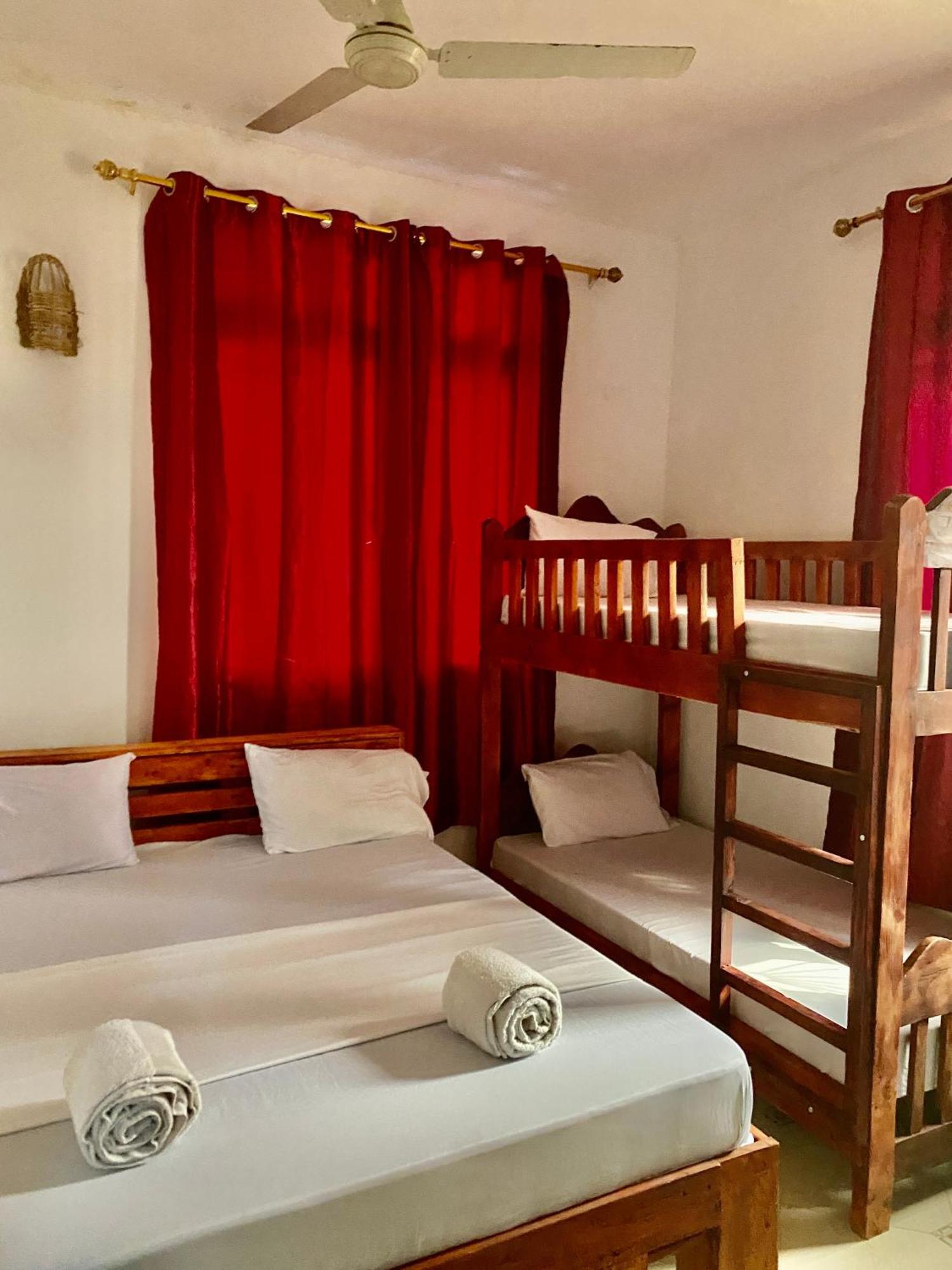 Nomad Cave- Stonetown Hotel Zanzibar Bagian luar foto
