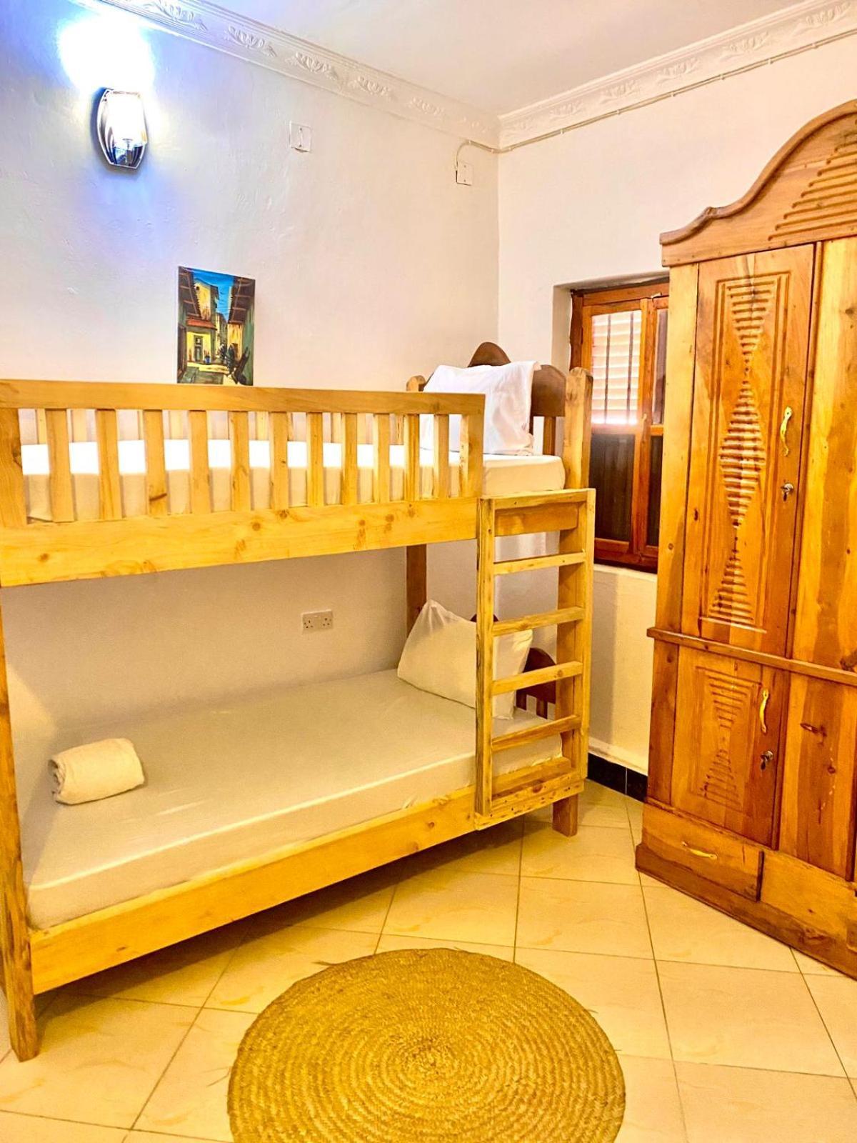 Nomad Cave- Stonetown Hotel Zanzibar Bagian luar foto