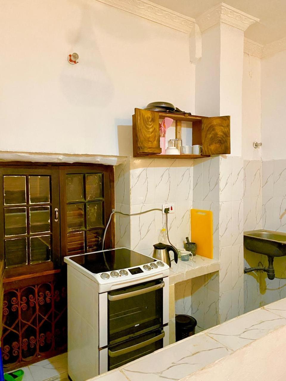 Nomad Cave- Stonetown Hotel Zanzibar Bagian luar foto